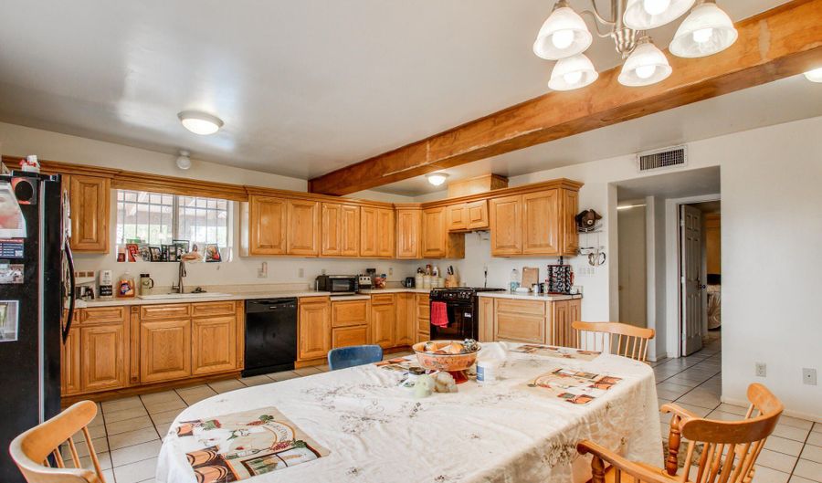 28600 S Nogales Hwy, Amado, AZ 85645 - 3 Beds, 2 Bath