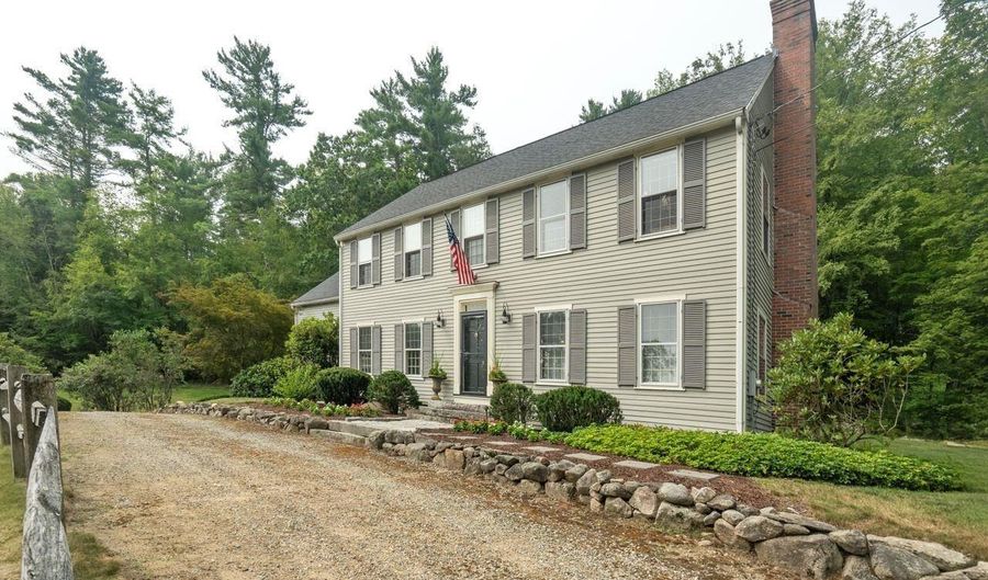 1 Brimstone Hill Rd, Amherst, NH 03031 - 5 Beds, 3 Bath
