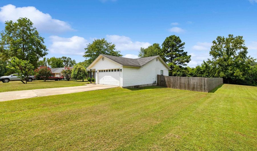 3419 Pawnee Village Dr, Benton, AR 72015 - 3 Beds, 2 Bath