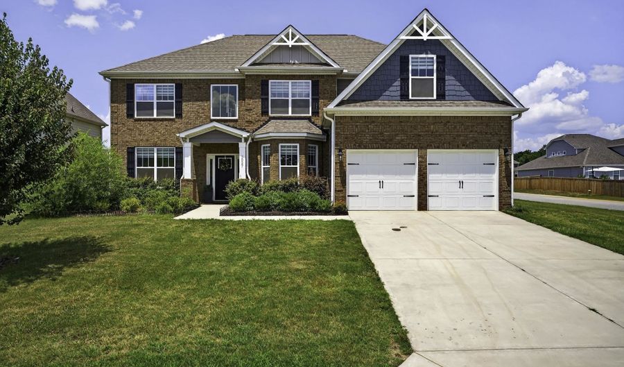 3027 Toliver, Boiling Springs, SC 29316 - 5 Beds, 4 Bath