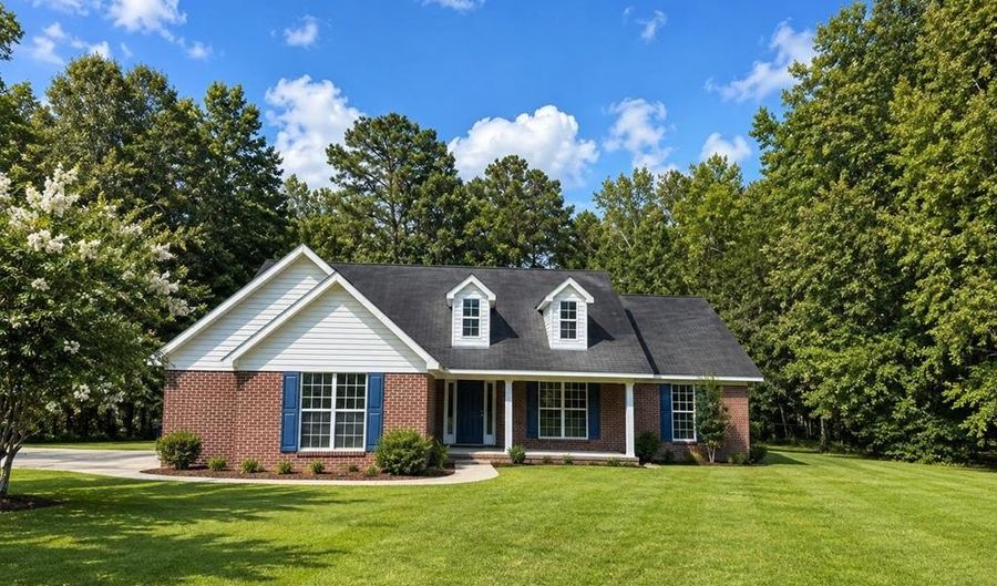124 Rivervale Dr, Bainbridge, GA 39817 - 3 Beds, 2 Bath