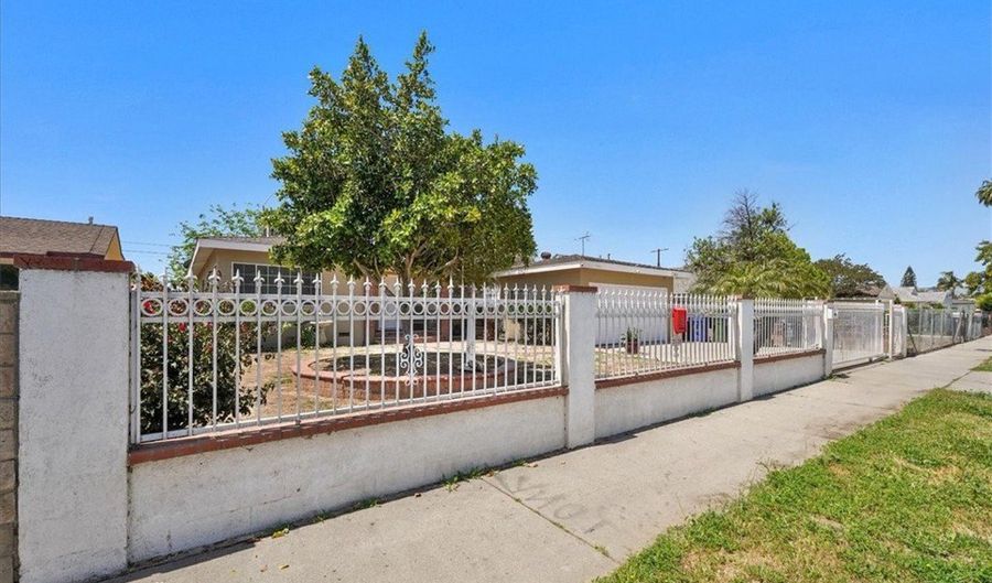 9451 Canterbury Ave, Arleta, CA 91331 - 3 Beds, 2 Bath