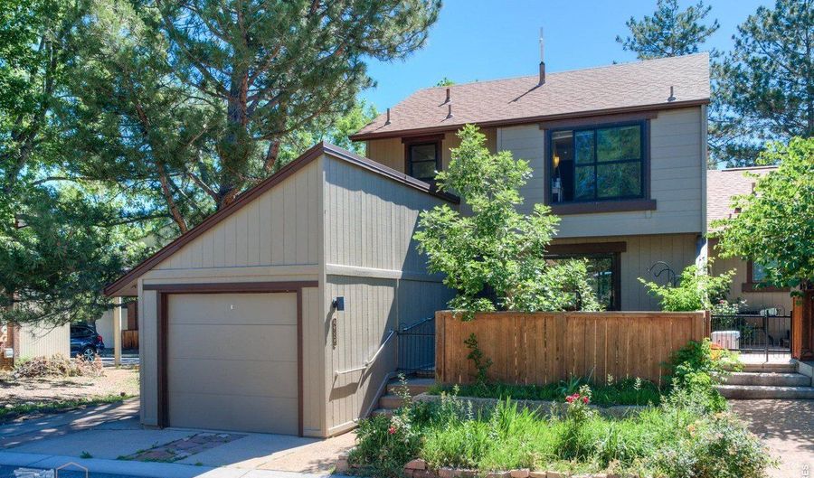 4656 Greenbriar Ct 90, Boulder, CO 80305 - 4 Beds, 3 Bath