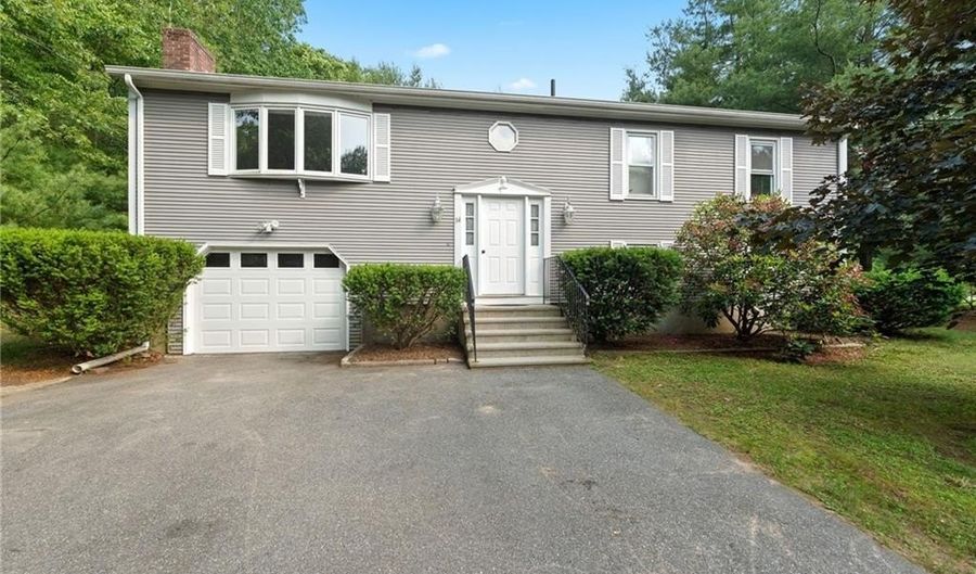 34 Winsor Ave, Johnston, RI 02919 - 4 Beds, 3 Bath