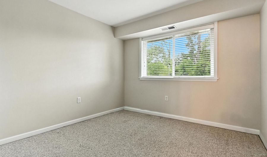 206- F VICTOR Pkwy 206F, Annapolis, MD 21403 - 2 Beds, 2 Bath