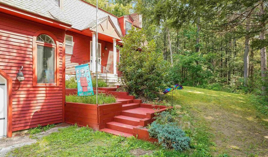 29 Acorn Ave, Auburn, NH 03032 - 3 Beds, 2 Bath