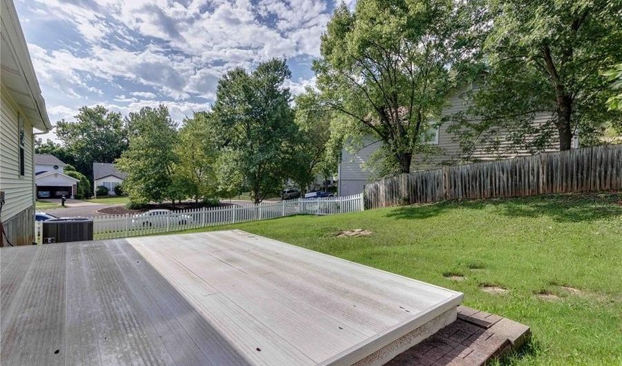 417 Elm Crossing Ct, Ballwin, MO 63021 - 3 Beds, 3 Bath