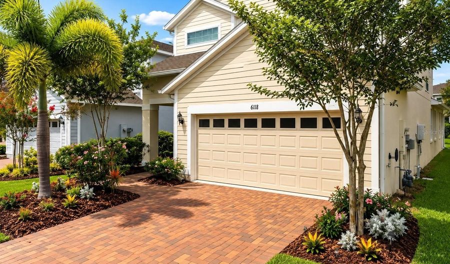 6118 VOYAGERS Pl, Apollo Beach, FL 33572 - 4 Beds, 3 Bath