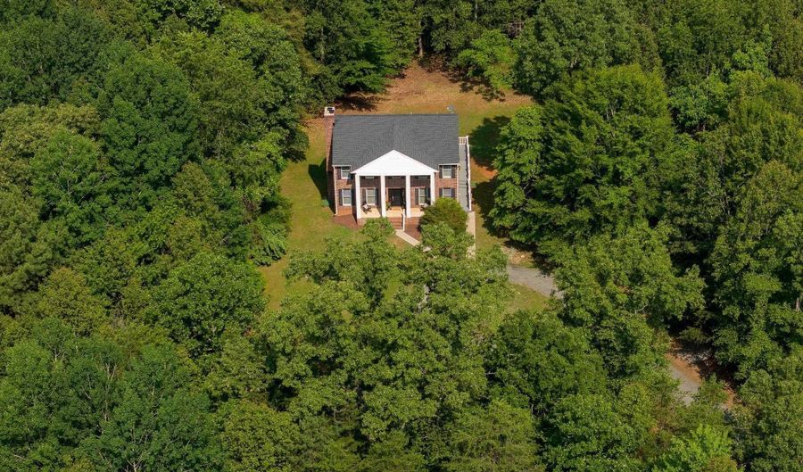 4894 GILBERT STATION Rd, Barboursville, VA 22923 - 3 Beds, 4 Bath