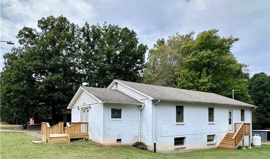 196 Emmanuel Church Rd, Asheboro, NC 27205 - 0 Beds, 0 Bath