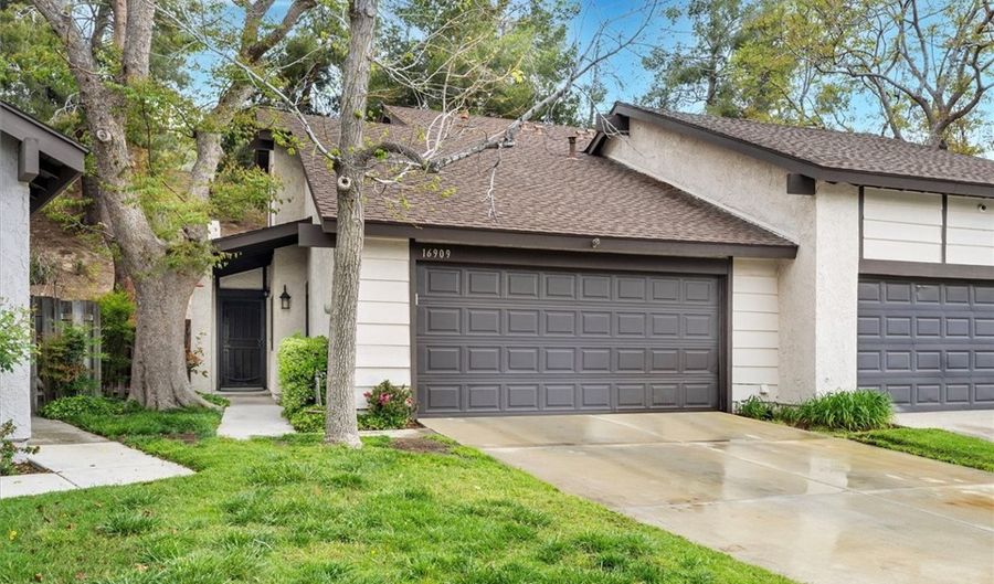 16909 Highfalls St, Canyon Country, CA 91387 - 3 Beds, 2 Bath
