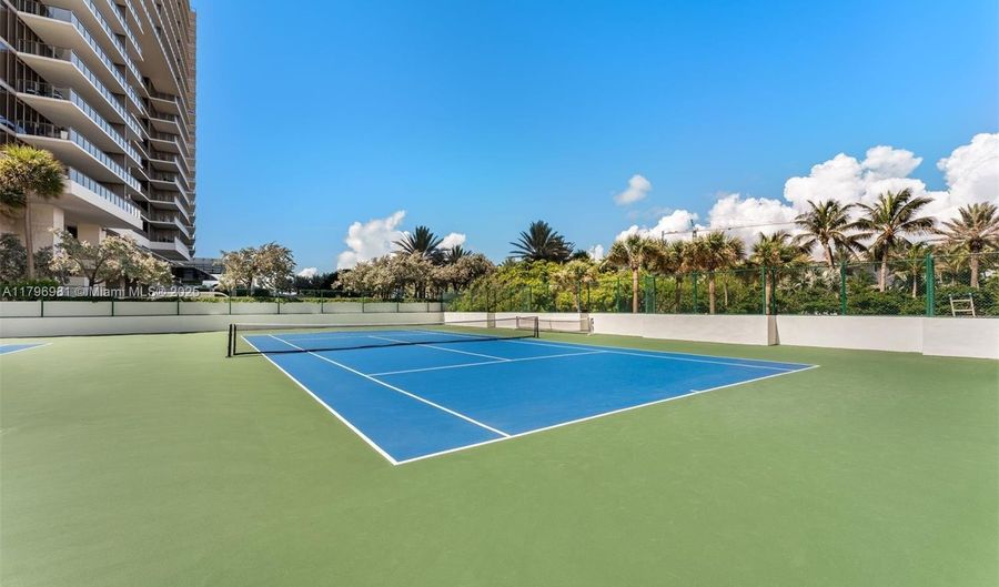 9801 Collins Ave 17P, Bal Harbour, FL 33154 - 2 Beds, 3 Bath