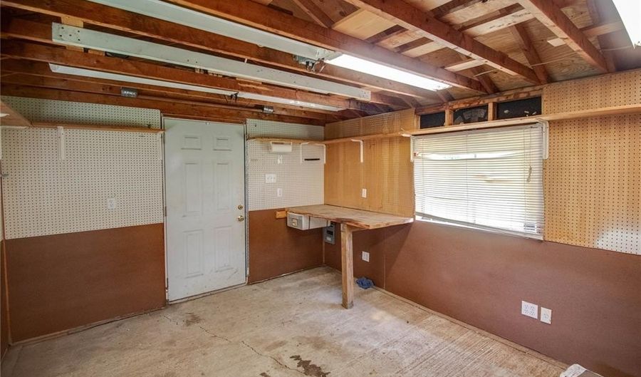 3116 Burton St, Alton, IL 62002 - 3 Beds, 3 Bath