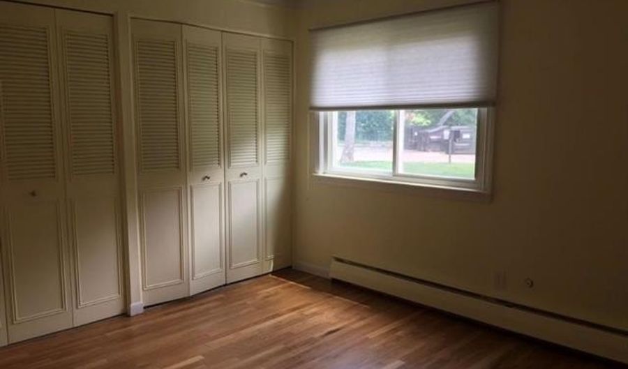 1261 Island Dr 102, Ann Arbor, MI 48105 - 2 Beds, 1 Bath