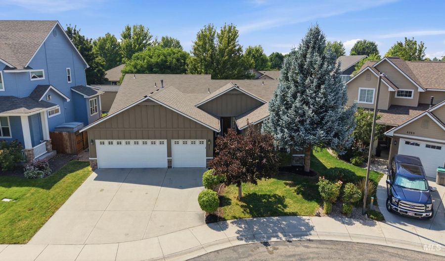 6281 S Snowdrop Way, Boise, ID 83716 - 4 Beds, 2 Bath