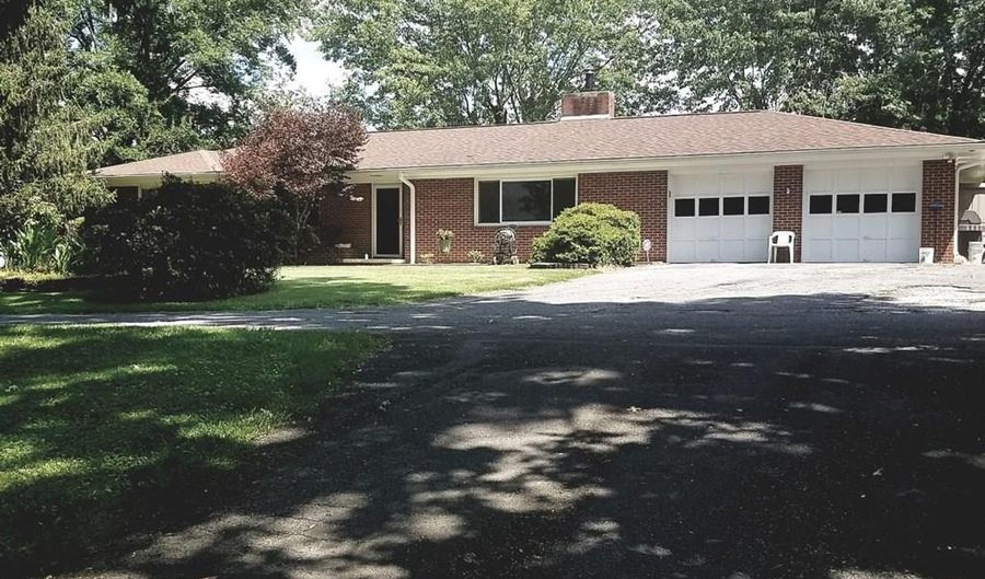 53 Teas St, Andrews, NC 28901 - 4 Beds, 2 Bath