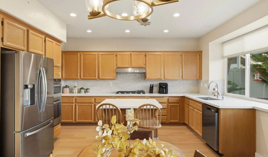 5054 Avenida De La Plata, Oceanside, CA 92057 - 4 Beds, 3 Bath