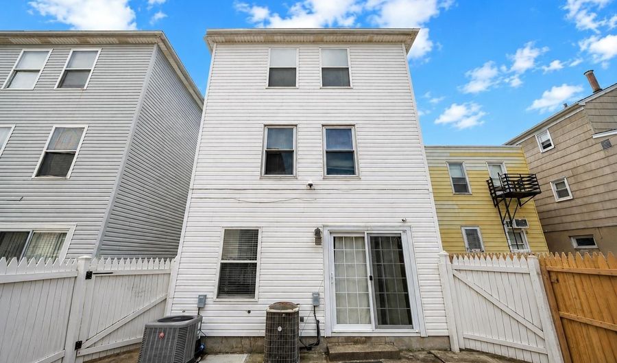 149 HOBART Ave, Bayonne, NJ 07002 - 7 Beds, 5 Bath