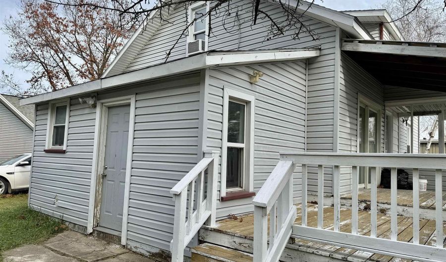 711 Francisco Ave, Alma, MI 48801 - 4 Beds, 1 Bath