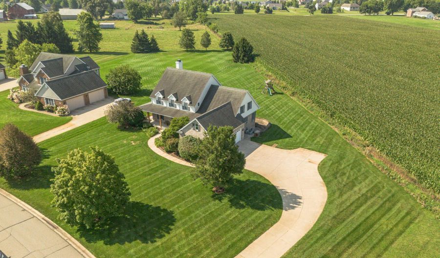 2570 Andrew Thomas Trl, Ann Arbor, MI 48103 - 5 Beds, 6 Bath