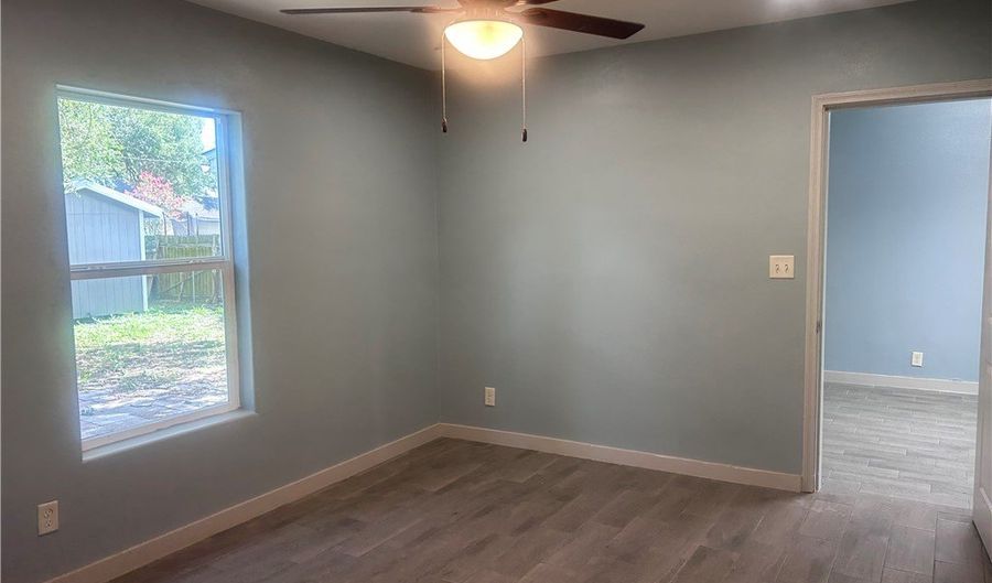 514 7th E, Alice, TX 78332 - 3 Beds, 3 Bath