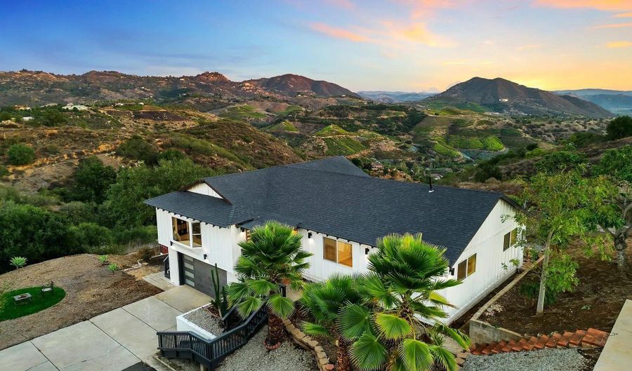 1029 Rainbow Valley Ct, Fallbrook, CA 92028 - 4 Beds, 3 Bath