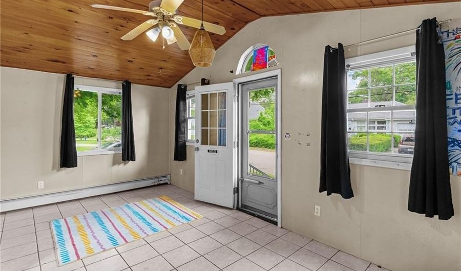 16 Spectacle Ave, Warwick, RI 02888 - 4 Beds, 2 Bath