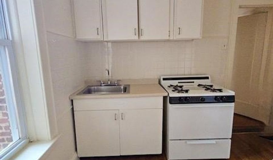 5-7 KELLY Pkwy 305, Bayonne, NJ 07002 - 1 Beds, 1 Bath