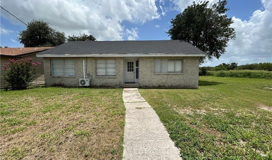 208 Scott St, Alice, TX 78332 - 3 Beds, 1 Bath