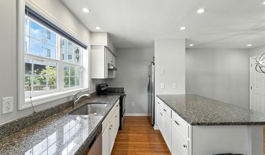 3823 LAURISTON St, Philadelphia, PA 19128 - 3 Beds, 4 Bath