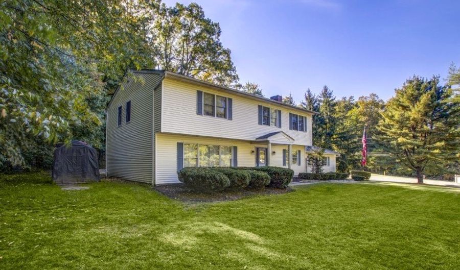 9 Crest Hill Dr, Alloway, NJ 07461 - 4 Beds, 3 Bath