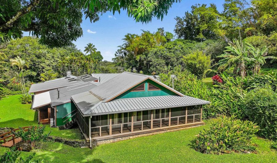 1055 Kaupakalua Rd, Haiku, HI 96708 - 5 Beds, 3 Bath