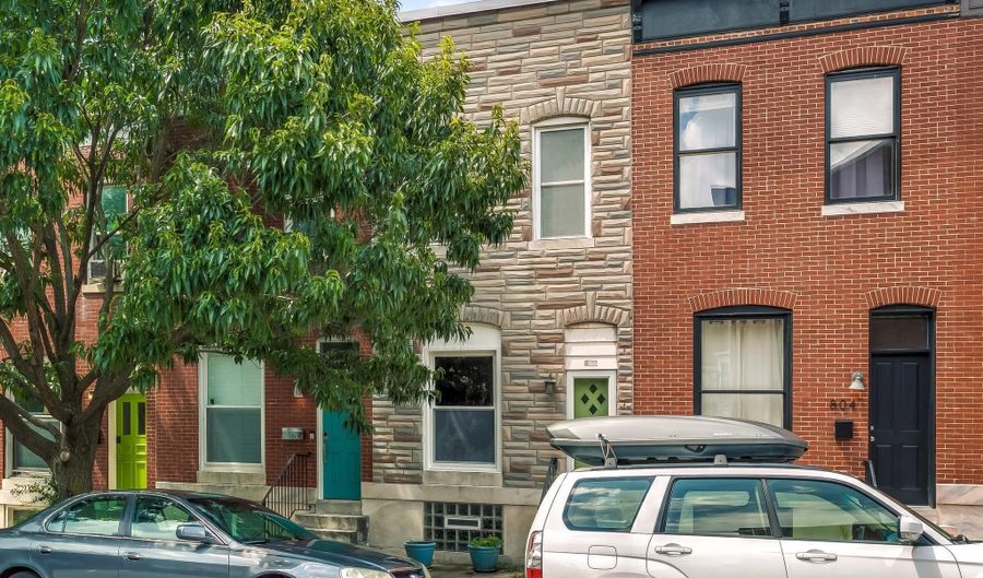 806 S CLINTON St, Baltimore, MD 21224 - 2 Beds, 2 Bath