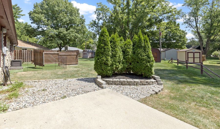 26 Sleepy Hollow Dr, Westfield, IN 46074 - 3 Beds, 2 Bath