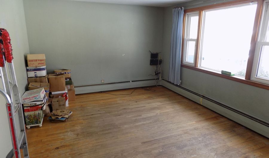 206 Burton St, Bristol, CT 06010 - 3 Beds, 1 Bath