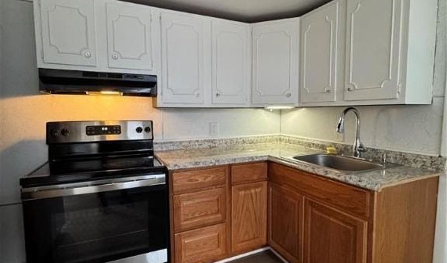 940 Oak St, Allentown, PA 18102 - 2 Beds, 1 Bath