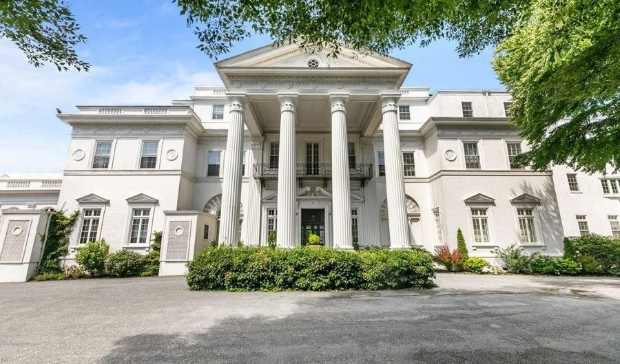 553 Bellevue Ave 14, Newport, RI 02840 - 1 Beds, 1 Bath