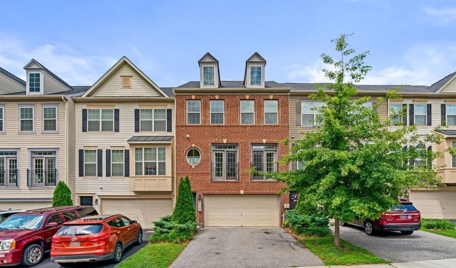 858 NANCY LYNN Ln, Arnold, MD 21012 - 3 Beds, 4 Bath