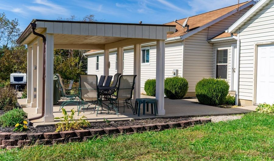 7533 Selby Rd, Athens, OH 45701 - 5 Beds, 4 Bath