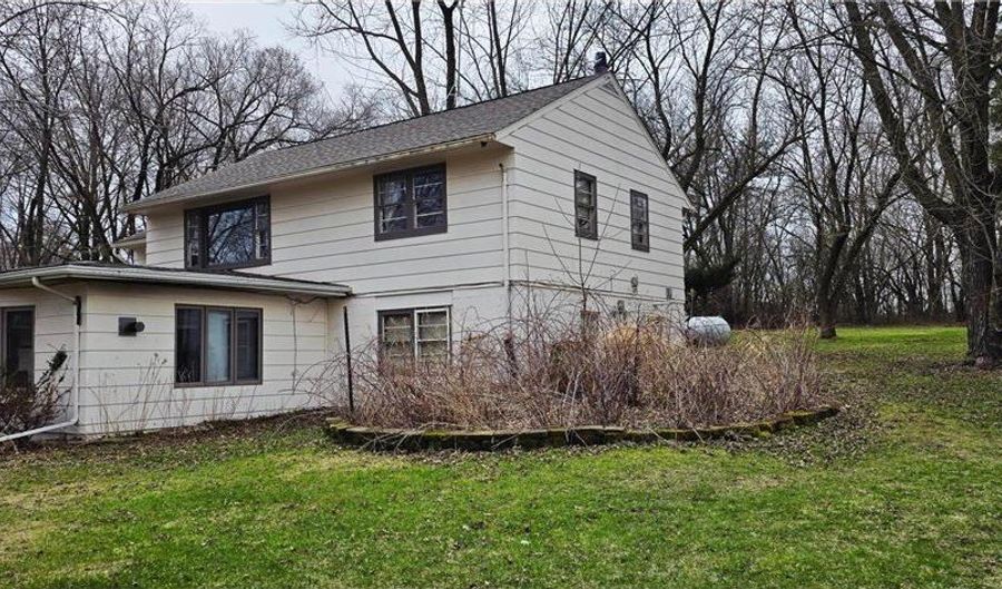 21451 775th Ave, Albert Lea, MN 56007 - 3 Beds, 2 Bath