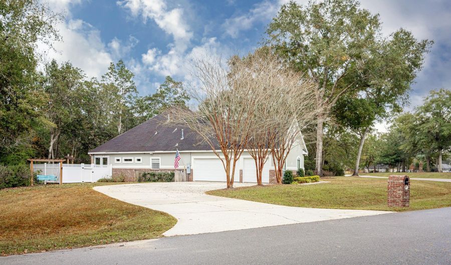 12528 Raintree Pl, Biloxi, MS 39532 - 4 Beds, 3 Bath