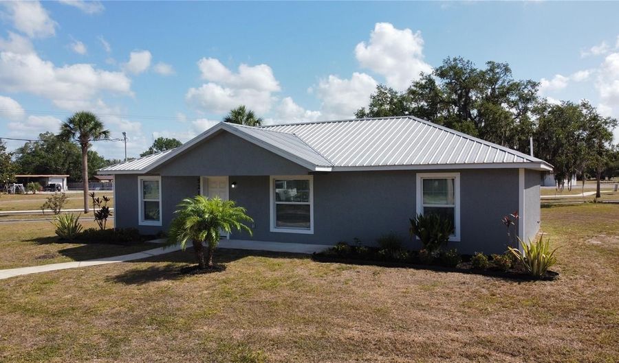 521 GLORIA Ave, Arcadia, FL 34266 - 3 Beds, 2 Bath