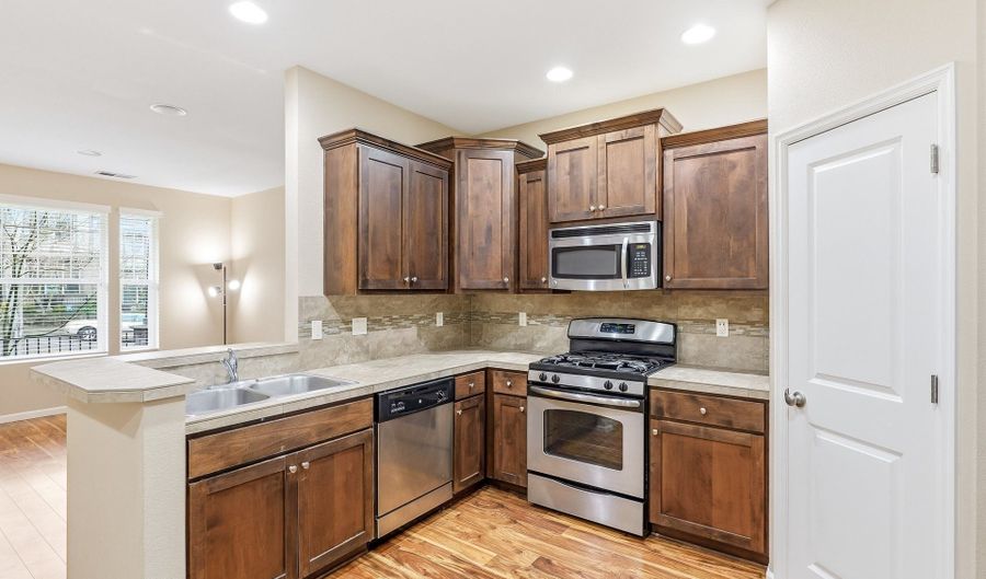 11880 SW HORIZON Blvd, Beaverton, OR 97007 - 3 Beds, 3 Bath
