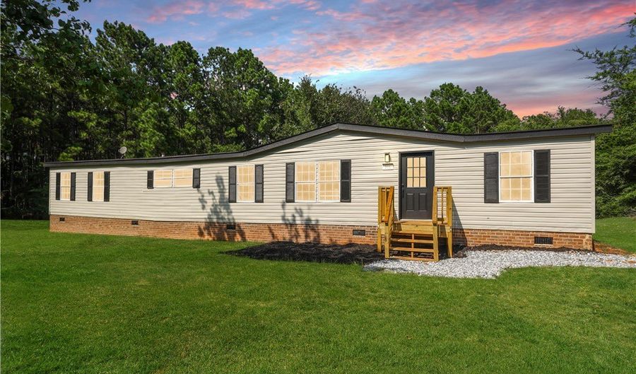 201 Grey Rock Est, Abbeville, SC 29620 - 4 Beds, 2 Bath