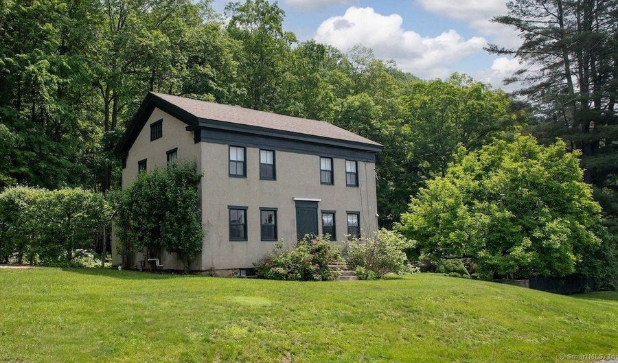 163 Dublin Rd, Canaan, CT 06031 - 2 Beds, 2 Bath