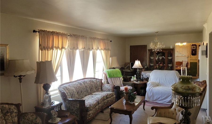 18340 Delicious St, Adelanto, CA 92301 - 4 Beds, 3 Bath