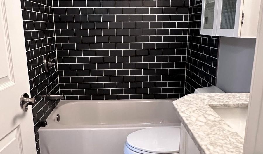 4808 MOORLAND Ln 501, Bethesda, MD 20814 - 1 Beds, 1 Bath