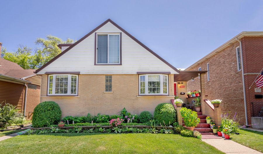 5041 W Fargo Ave, Skokie, IL 60077 - 4 Beds, 2 Bath