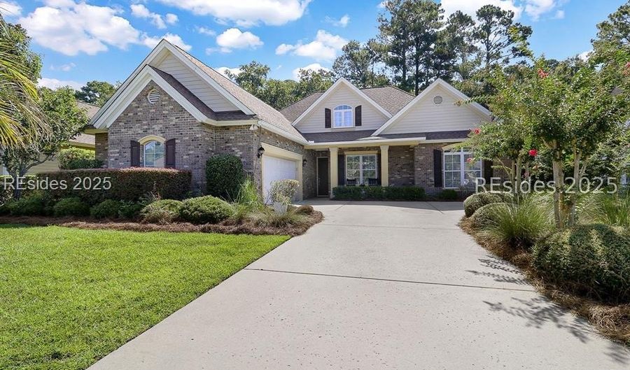 42 Glencairn Ave, Bluffton, SC 29910 - 4 Beds, 4 Bath