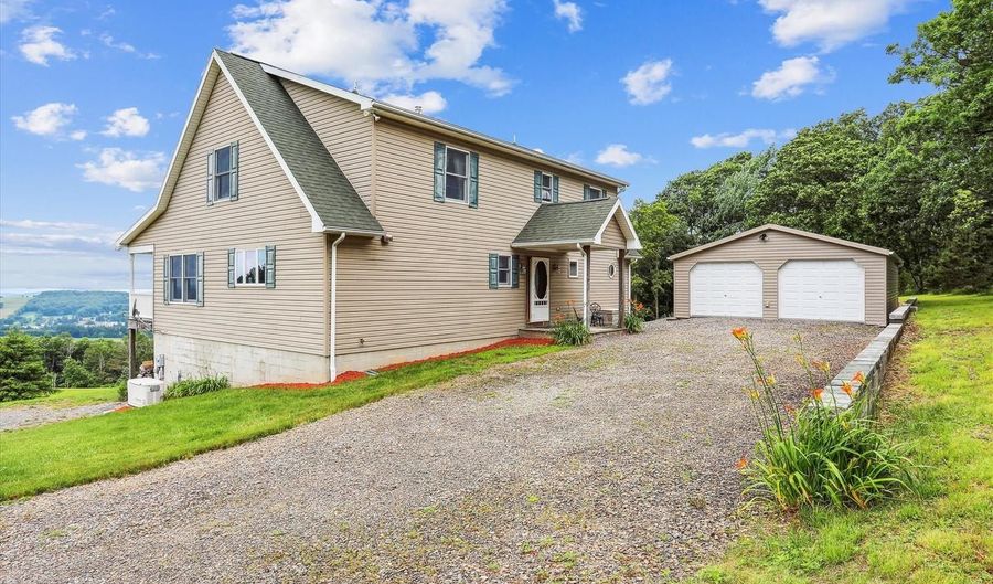 417 GREENWOOD RIDGE Rd, Accident, MD 21520 - 4 Beds, 4 Bath